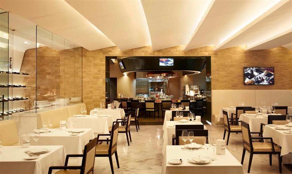 Sofitel Dubai Palm Apartments Restaurant foto
